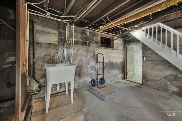 1904 Blaine St, Caldwell, ID 83605