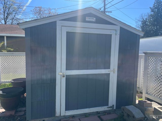 1904 Blaine St, Caldwell, ID 83605