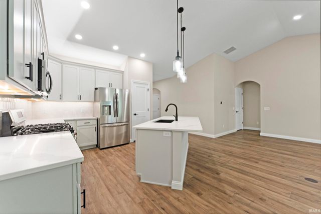 8267 Caverango Boulevard, Fort Wayne, IN 46815