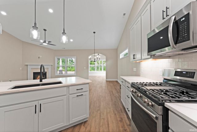 8267 Caverango Boulevard, Fort Wayne, IN 46815