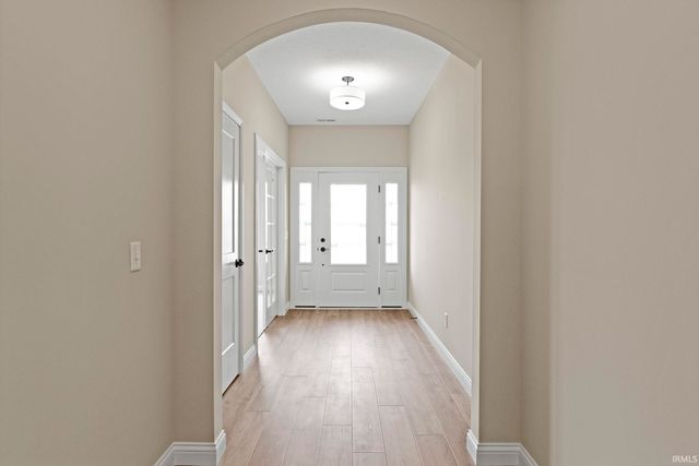 8267 Caverango Boulevard, Fort Wayne, IN 46815