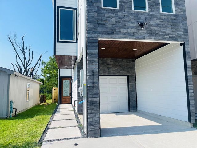 8123 Saint Louis Street, Houston, TX 77028