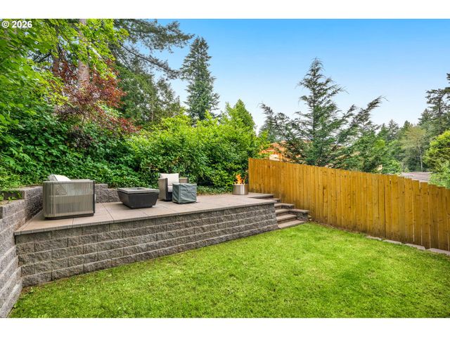 11117 Sw 43RD Ave, Portland, OR 97219