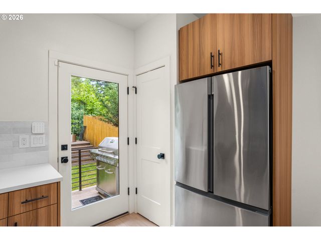 11117 Sw 43RD Ave, Portland, OR 97219