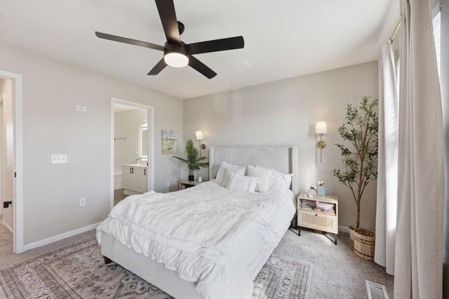 7276 Colonial Affair Drive, 11, New Albany, OH 43054