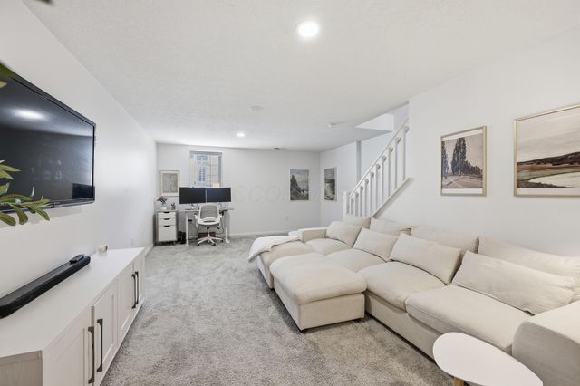 7276 Colonial Affair Drive, 11, New Albany, OH 43054