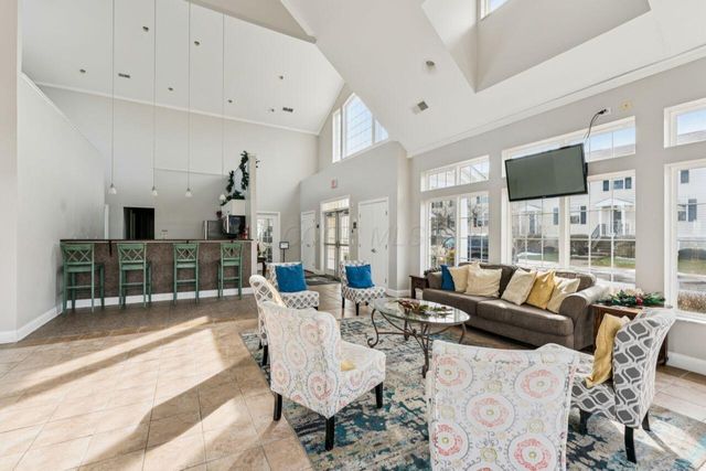 7276 Colonial Affair Drive, 11, New Albany, OH 43054