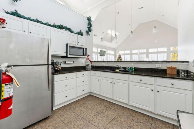 7276 Colonial Affair Drive, 11, New Albany, OH 43054