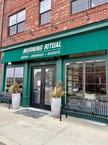 7276 Colonial Affair Drive, 11, New Albany, OH 43054