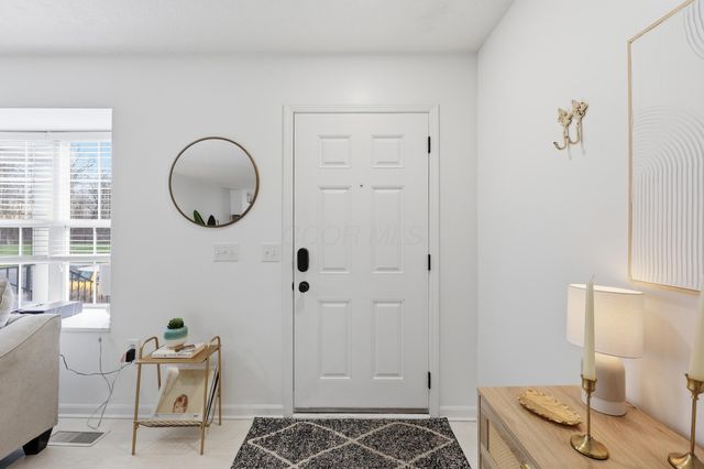 7276 Colonial Affair Drive, 11, New Albany, OH 43054