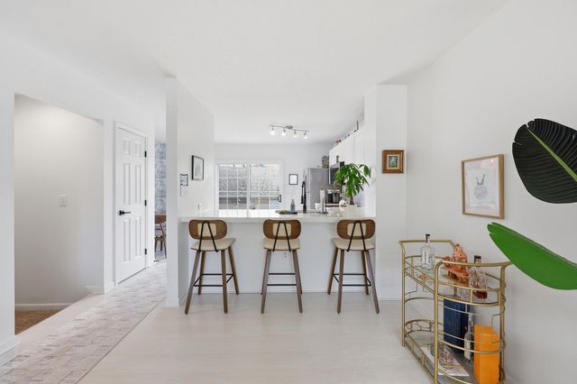 7276 Colonial Affair Drive, 11, New Albany, OH 43054