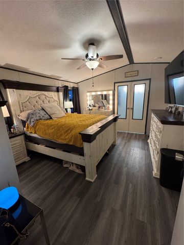 995 School House Road, Forestburg, TX 76239