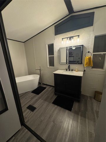 995 School House Road, Forestburg, TX 76239