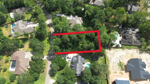 2404 Chantilly Lane, Conroe, TX 77384