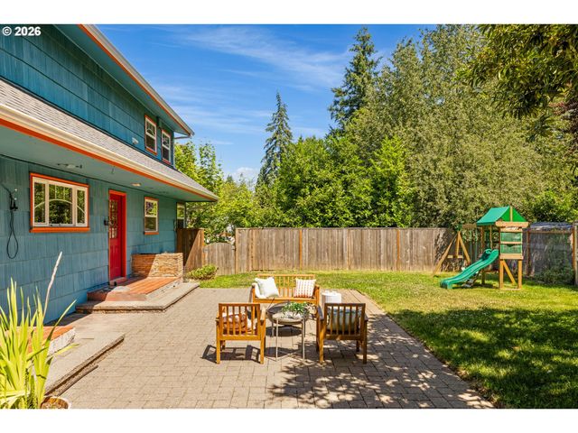 9050 Sw CAPITOL Hwy, Portland, OR 97219