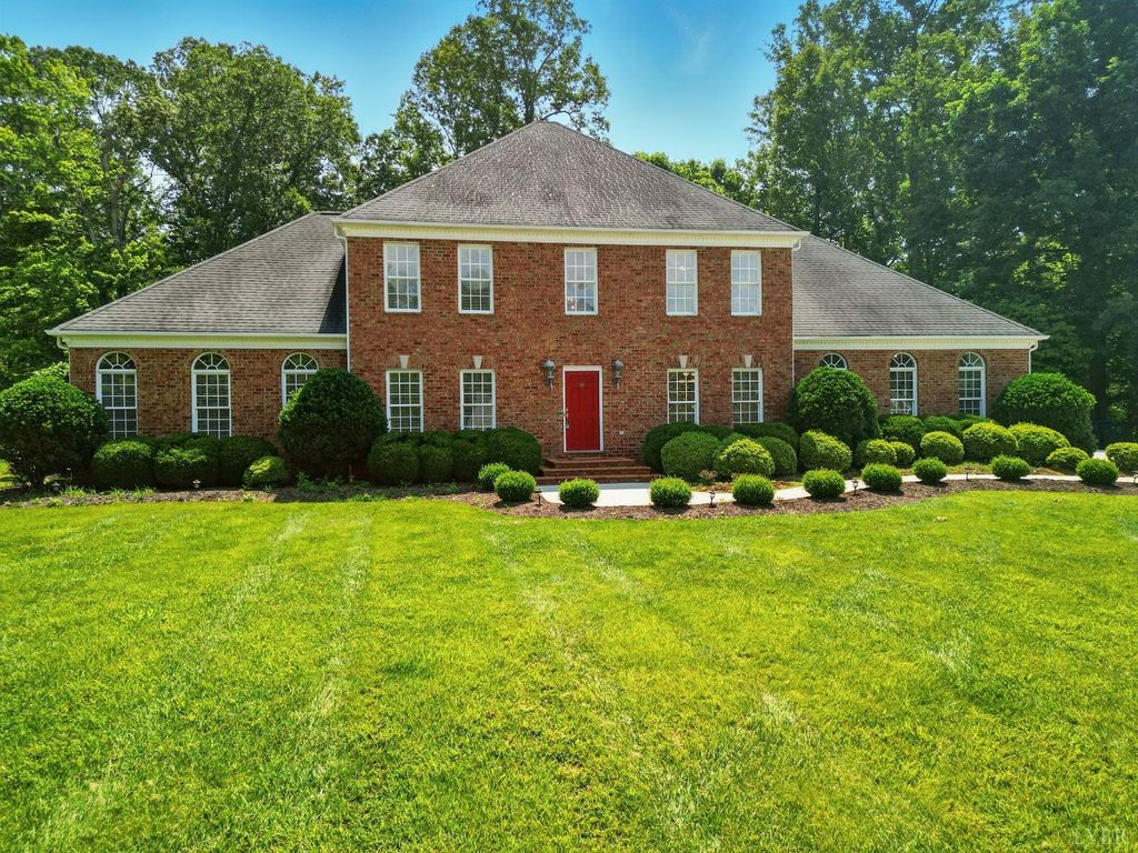 103 Waterton Drive, Lynchburg, VA 24503