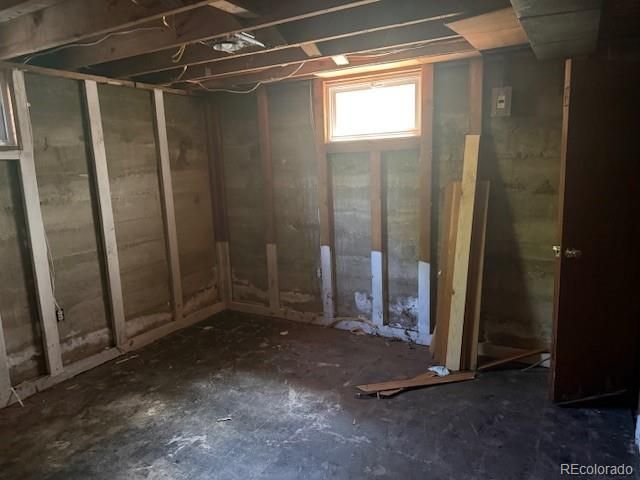 17 Lakewood Heights Drive, Lakewood, CO 80215