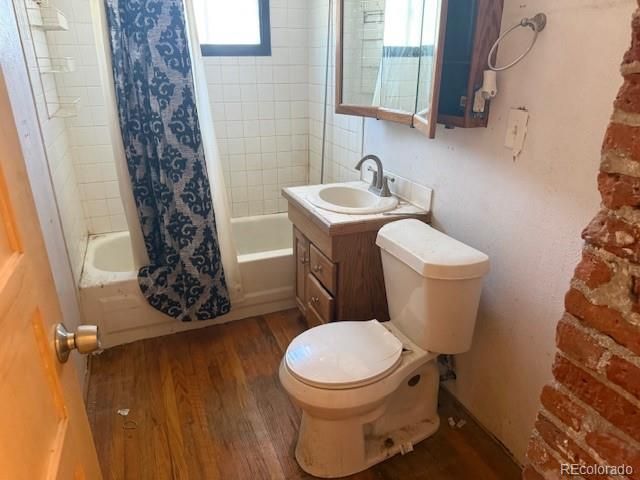 17 Lakewood Heights Drive, Lakewood, CO 80215