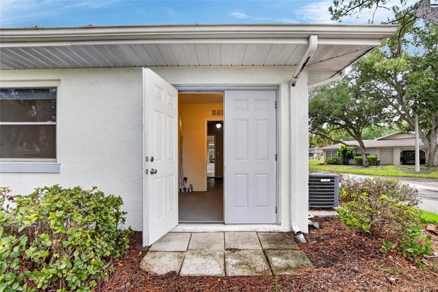 2202 HORSHAM PLACE, Sun City Center, FL 33573