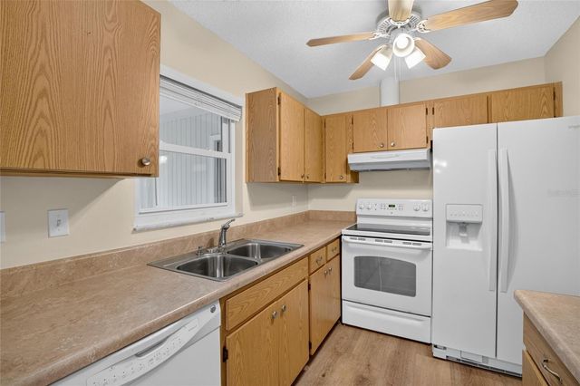 2202 HORSHAM PLACE, Sun City Center, FL 33573