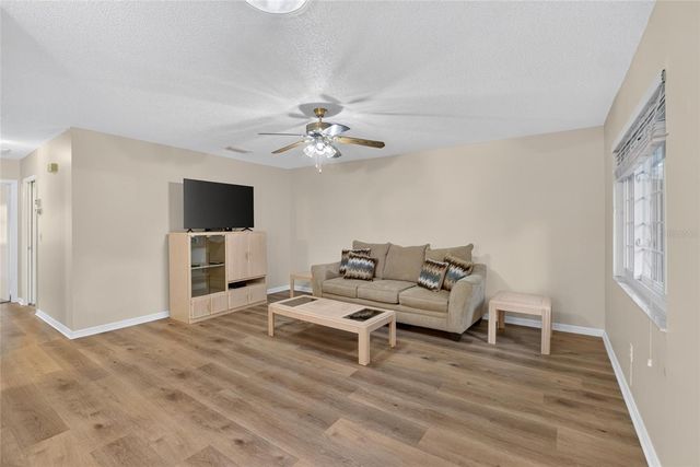 2202 HORSHAM PLACE, Sun City Center, FL 33573