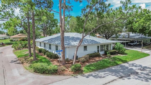 2202 HORSHAM PLACE, Sun City Center, FL 33573