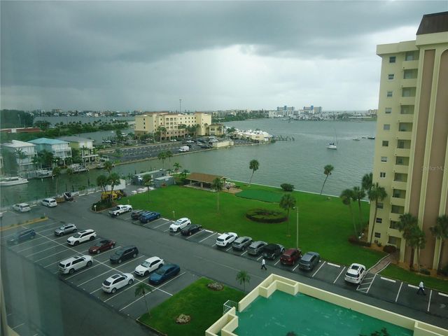 4550 COVE CIRCLE 908, St Petersburg, FL 33708