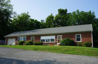 S 520 Poplar ST, Vinton, VA 24179
