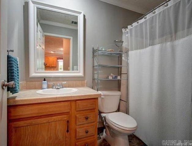 97 Acorn Hollow Lane, Pine Bluff, AR 71603