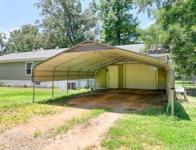 97 Acorn Hollow Lane, Pine Bluff, AR 71603