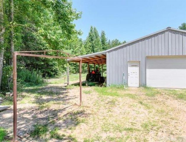 97 Acorn Hollow Lane, Pine Bluff, AR 71603