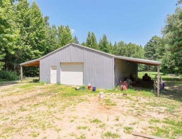 97 Acorn Hollow Lane, Pine Bluff, AR 71603