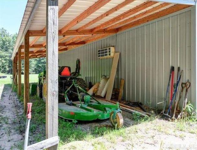 97 Acorn Hollow Lane, Pine Bluff, AR 71603