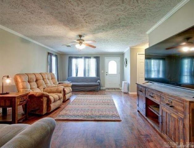 97 Acorn Hollow Lane, Pine Bluff, AR 71603