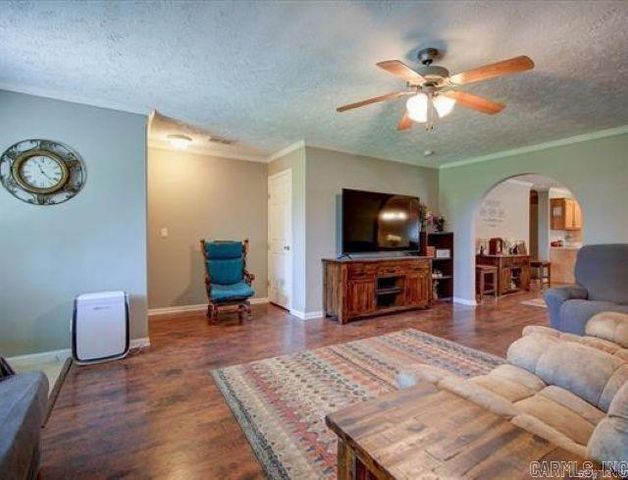 97 Acorn Hollow Lane, Pine Bluff, AR 71603