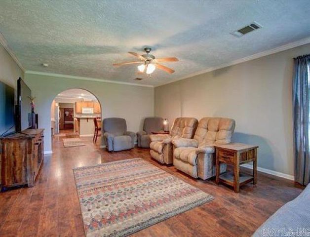 97 Acorn Hollow Lane, Pine Bluff, AR 71603