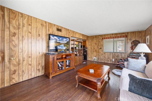 1400 Teakwood, Hemet, CA 92543
