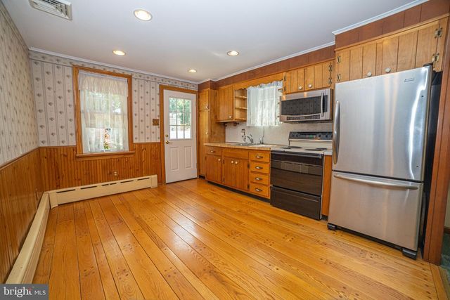 334 HIGHLAND TER, Holmes, PA 19043