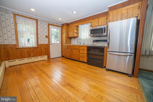 334 HIGHLAND TER, Holmes, PA 19043