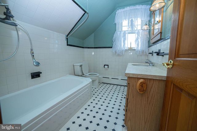334 HIGHLAND TER, Holmes, PA 19043
