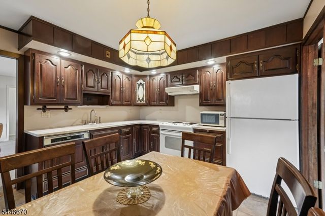 80 Ridge Rd, Cedar Grove Twp., NJ 07009