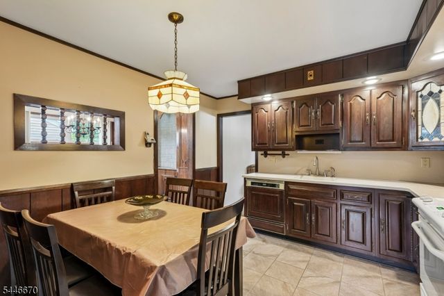 80 Ridge Rd, Cedar Grove Twp., NJ 07009
