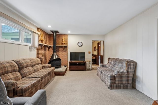 80 Ridge Rd, Cedar Grove Twp., NJ 07009