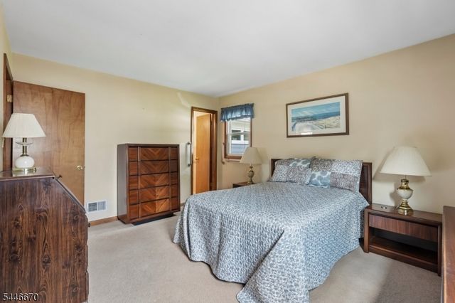 80 Ridge Rd, Cedar Grove Twp., NJ 07009