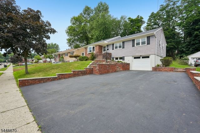 80 Ridge Rd, Cedar Grove Twp., NJ 07009