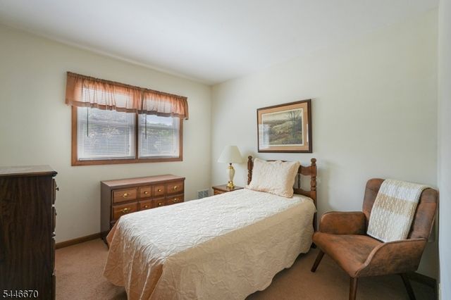 80 Ridge Rd, Cedar Grove Twp., NJ 07009