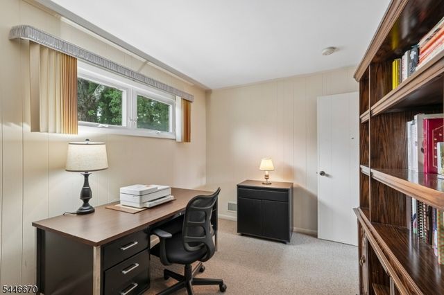 80 Ridge Rd, Cedar Grove Twp., NJ 07009