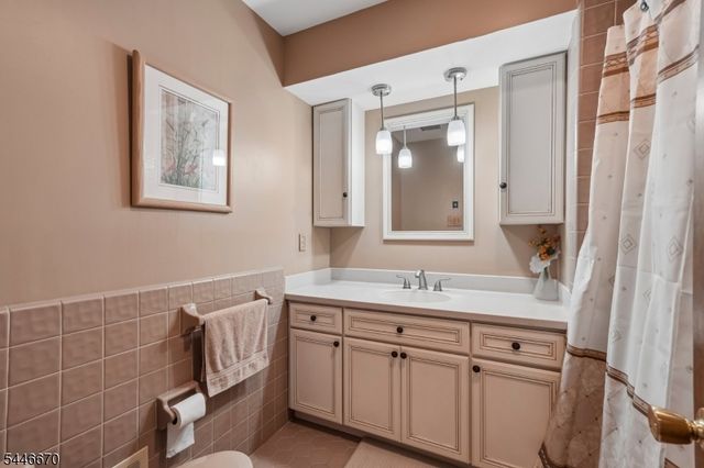 80 Ridge Rd, Cedar Grove Twp., NJ 07009