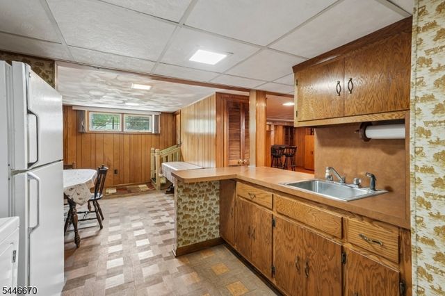 80 Ridge Rd, Cedar Grove Twp., NJ 07009