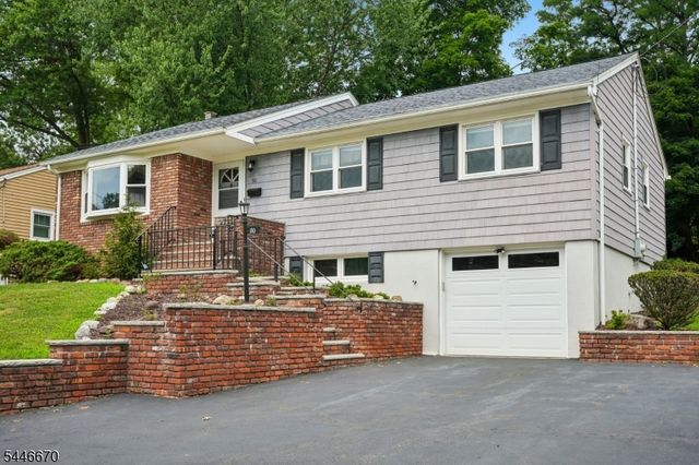 80 Ridge Rd, Cedar Grove Twp., NJ 07009